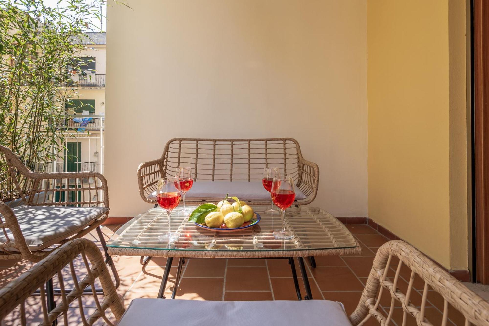 Surya House - Elegant Apartment In Sorrento Luaran gambar